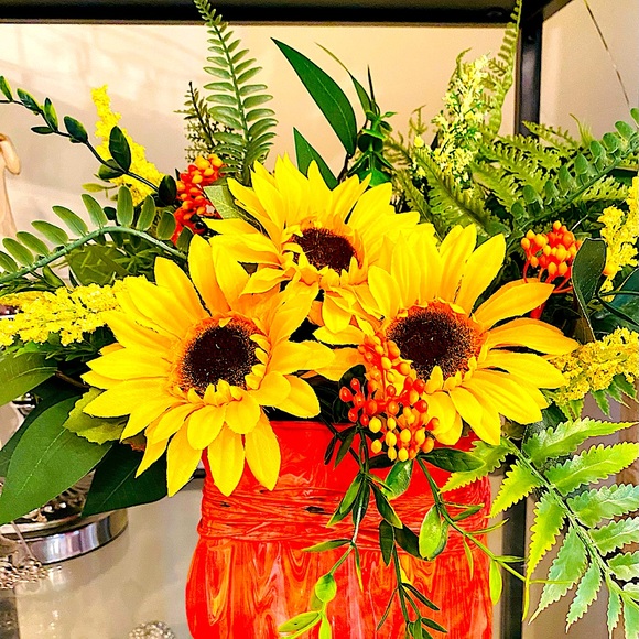 Spring/Summer Floral Arrangement , Sunflower Faux Floral Arrangement. - Picture 2 of 7
